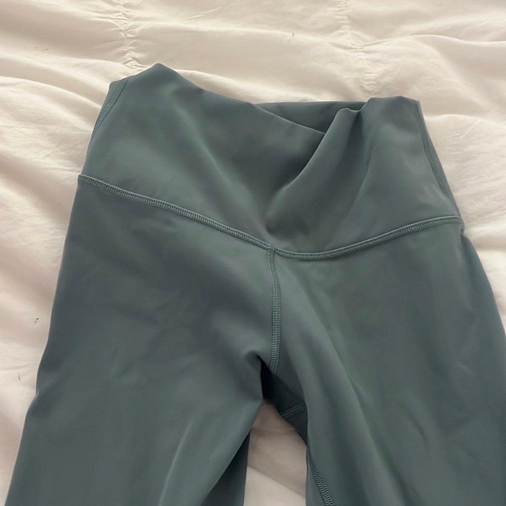 Lululemon leggings size 4